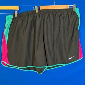 Nike Women’s Running Short Plus Size 3X NWT